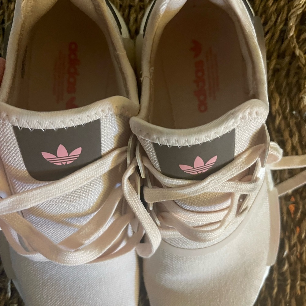 Ladies shoes